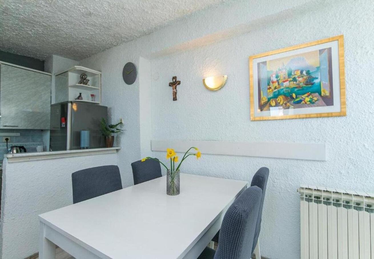 Apartment Jure บริสท์ ภายนอก รูปภาพ