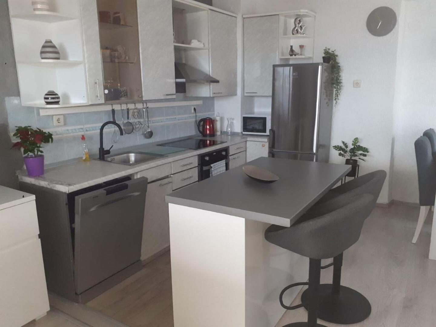 Apartment Jure บริสท์ ภายนอก รูปภาพ