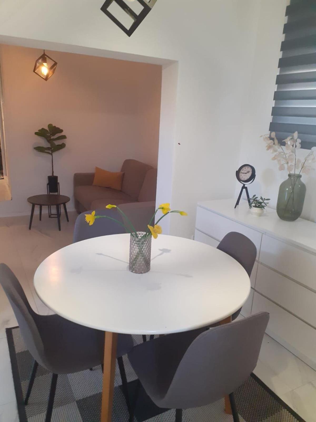 Apartment Jure บริสท์ ภายนอก รูปภาพ